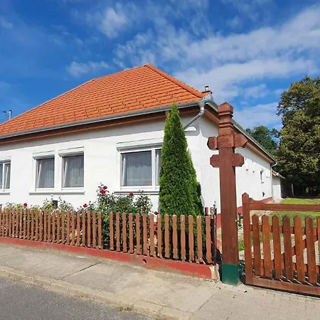 Сasa de vacaciones - Balaton 18150 *