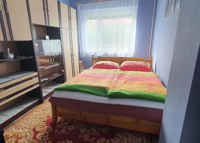 - Balaton 18150 Balatonberény